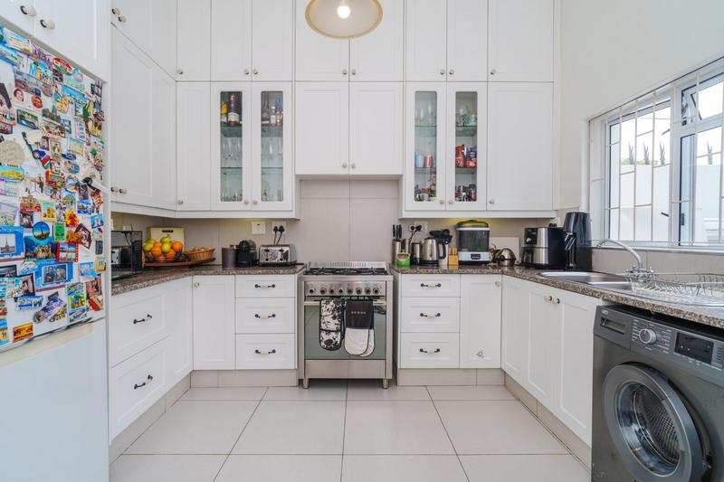 3 Bedroom Property for Sale in Harfield Village Western Cape